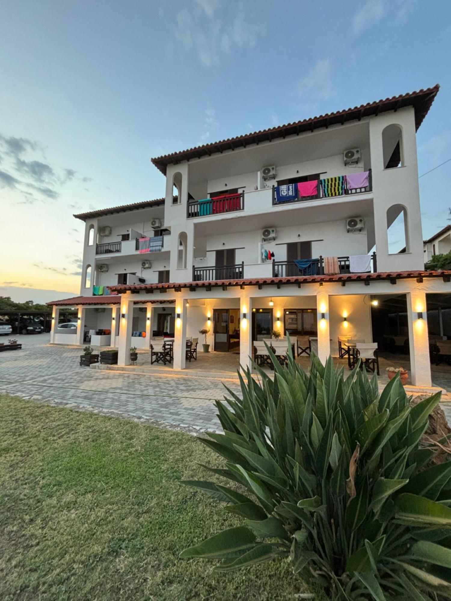 Hotel Avra Ouranoupoli Exterior foto